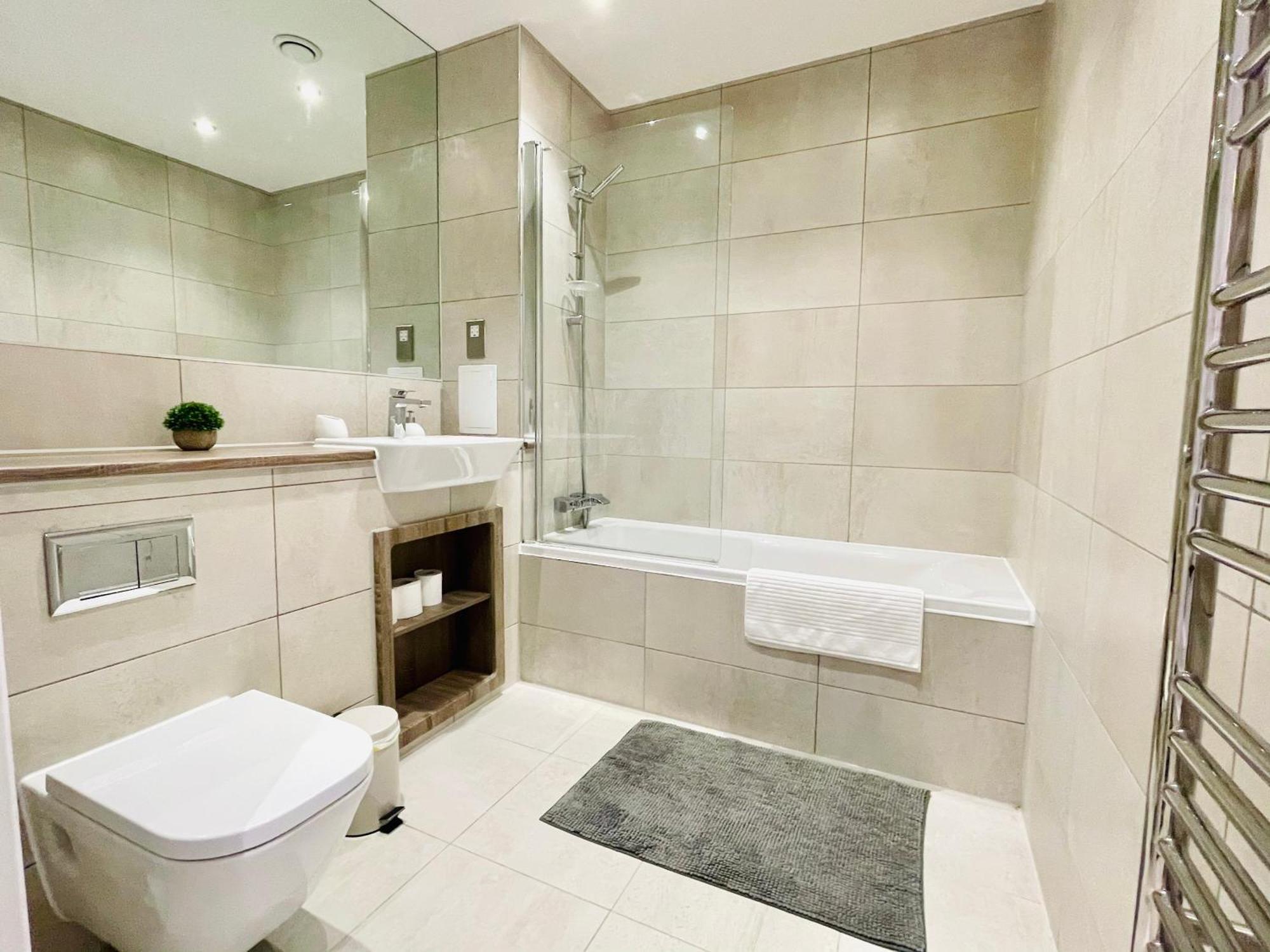 Panoramic Park And City Penthouses Retreat London Room photo